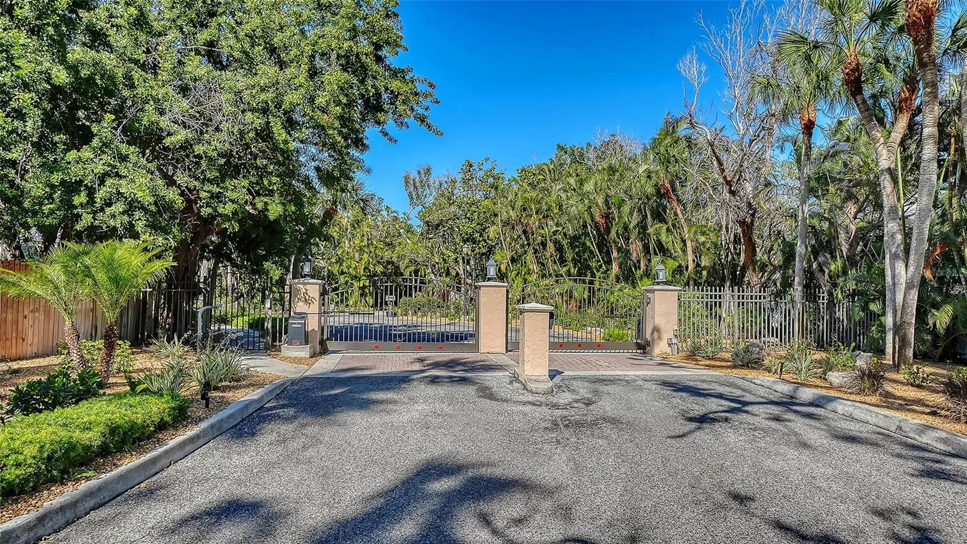 5422 Sandhamn Place Longboat Key FL 34228