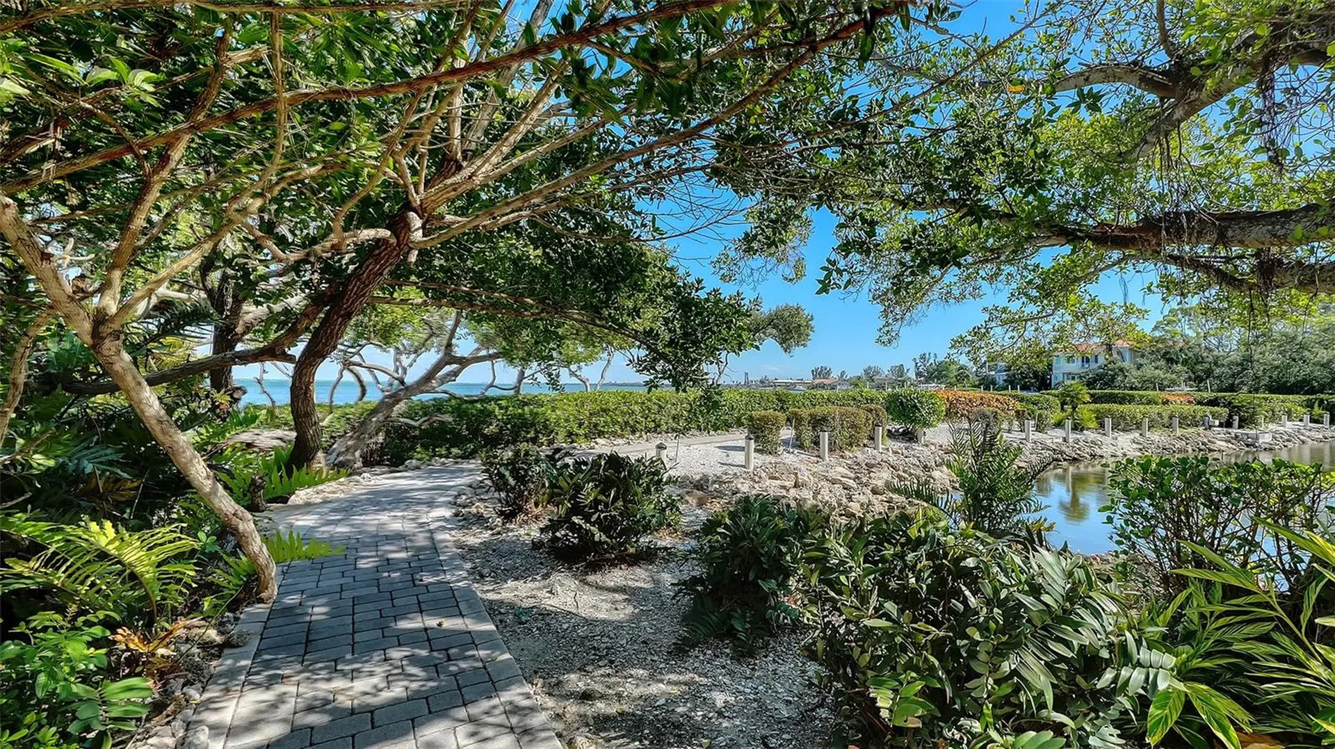 5422 Sandhamn Place Longboat Key FL 34228