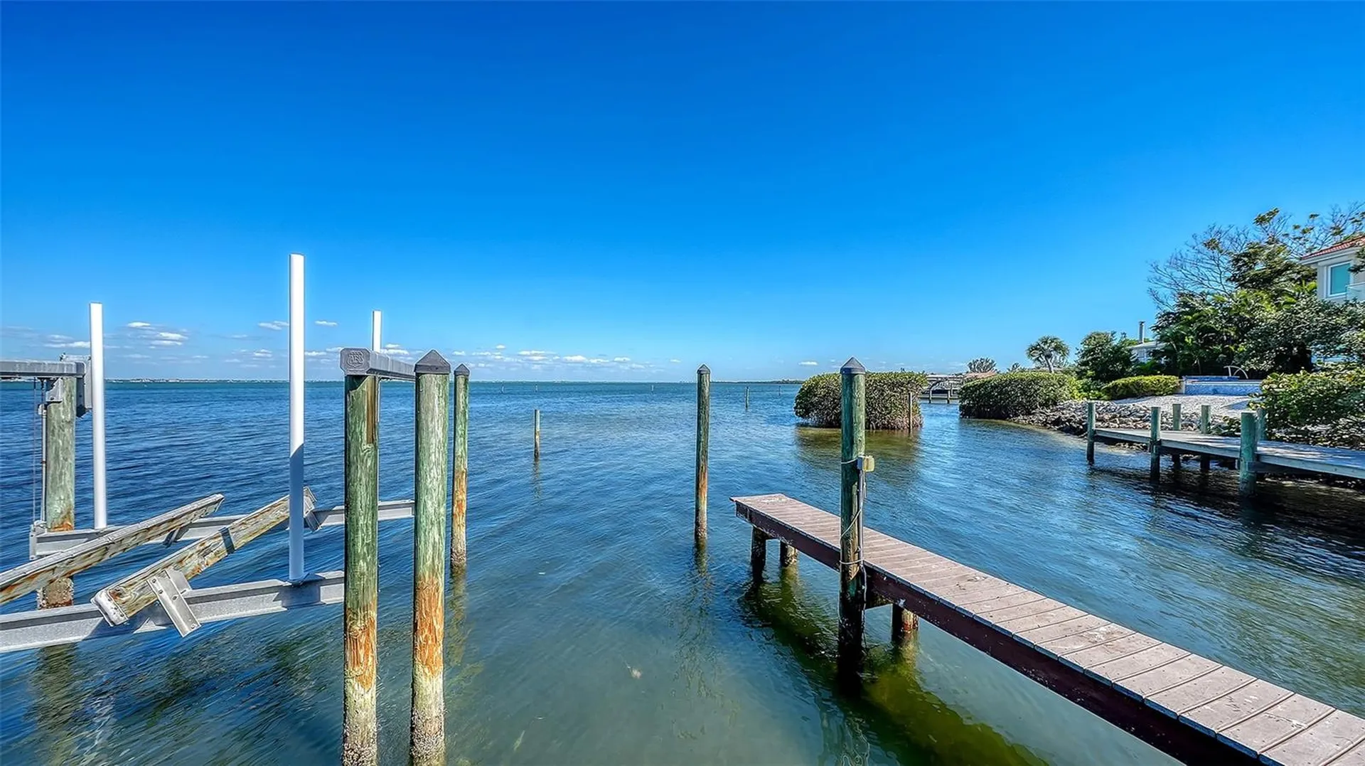 5422 Sandhamn Place Longboat Key FL 34228