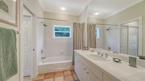 5422 Sandhamn Place Longboat Key FL 34228