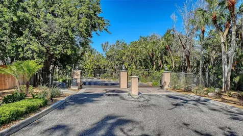 5422 Sandhamn Place Longboat Key FL 34228