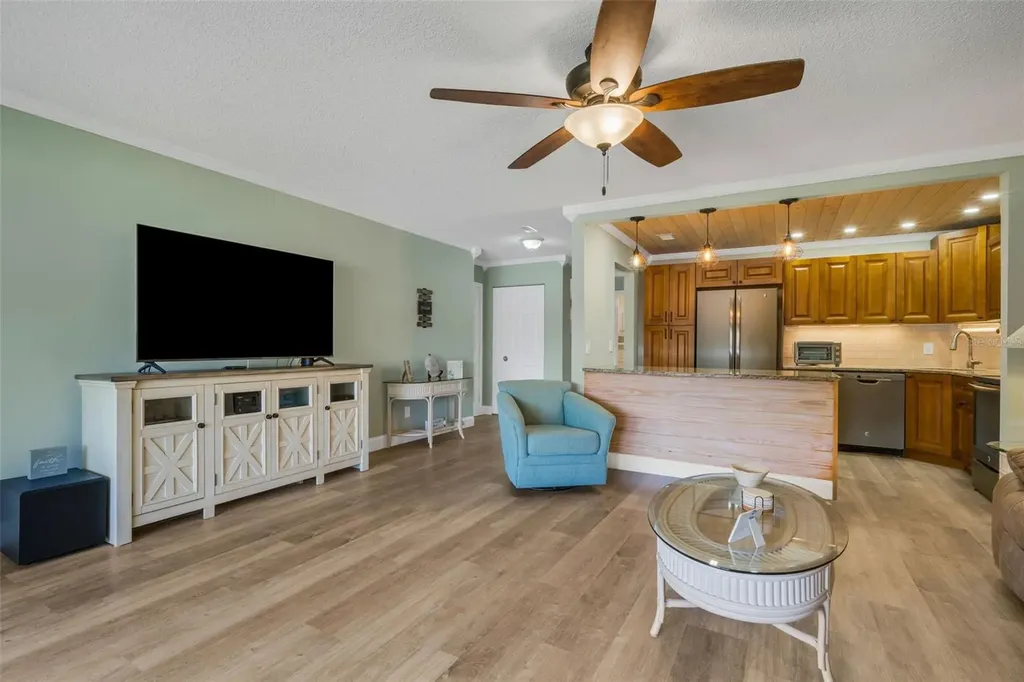 203 Aspen Circle Seminole FL 33777
