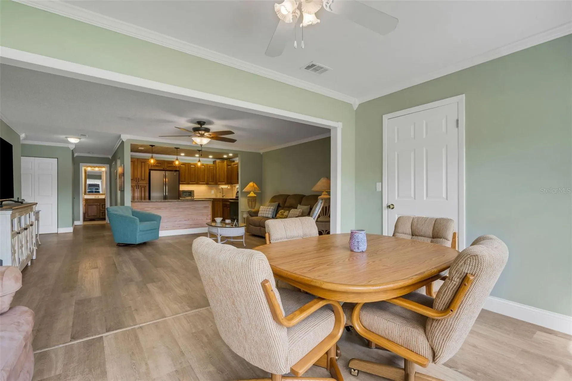 203 Aspen Circle Seminole FL 33777