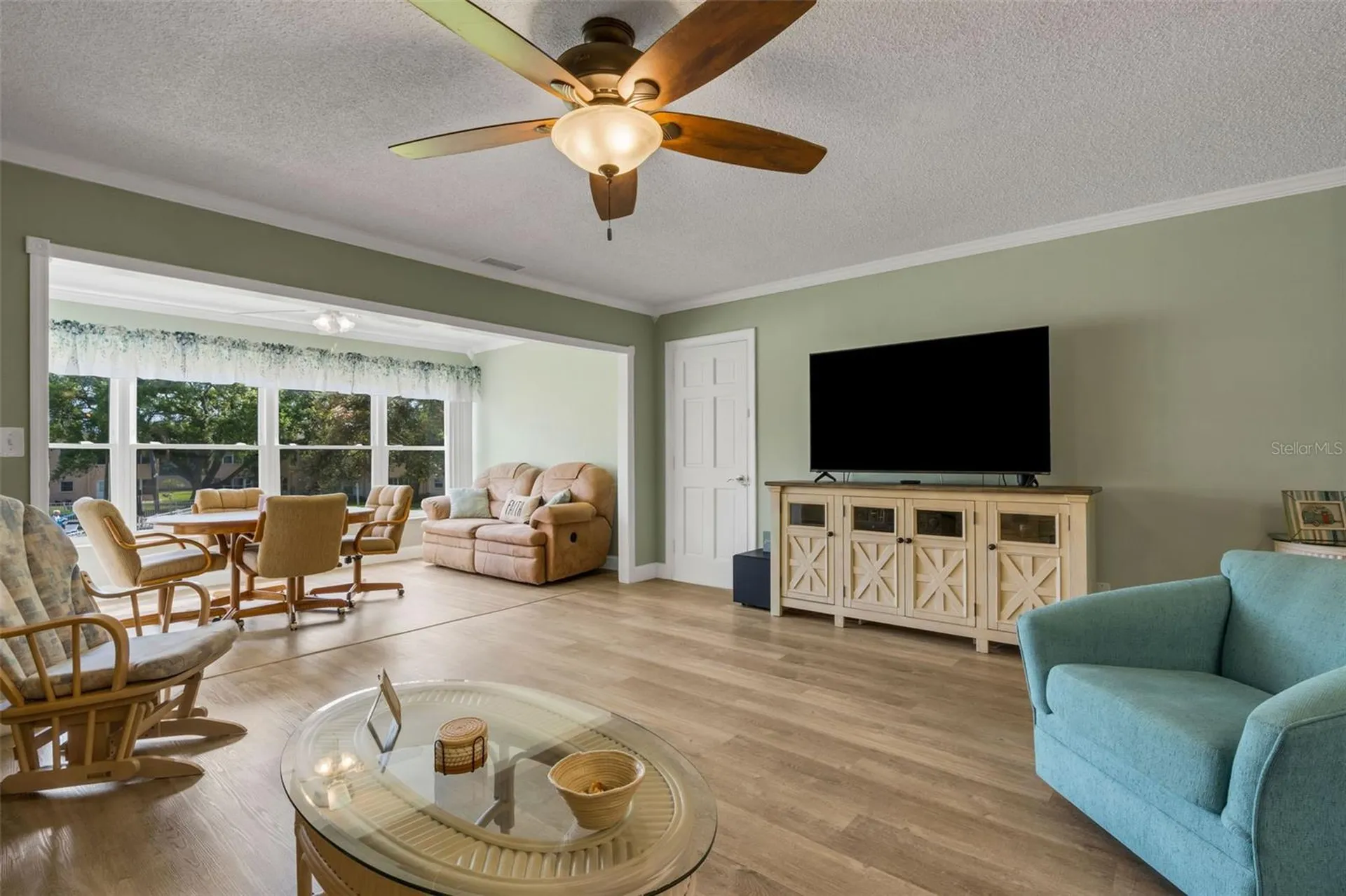 203 Aspen Circle Seminole FL 33777