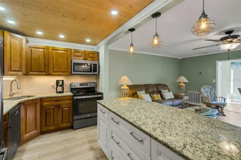 203 Aspen Circle Seminole FL 33777