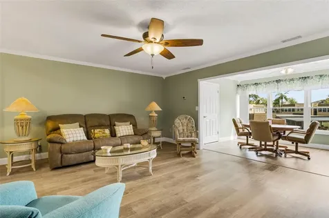 203 Aspen Circle Seminole FL 33777