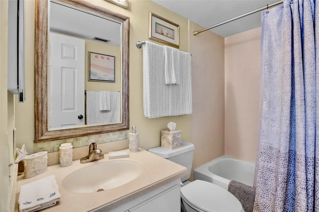 4582 Longwater Sarasota FL 34235