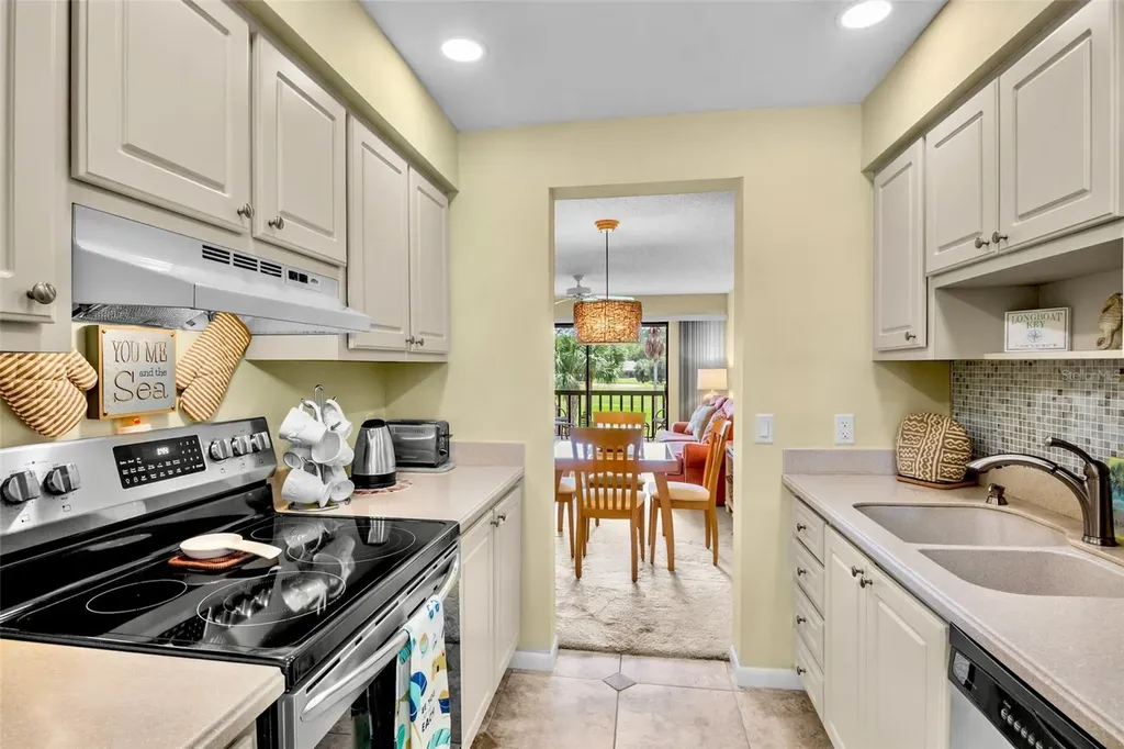4582 Longwater Sarasota FL 34235