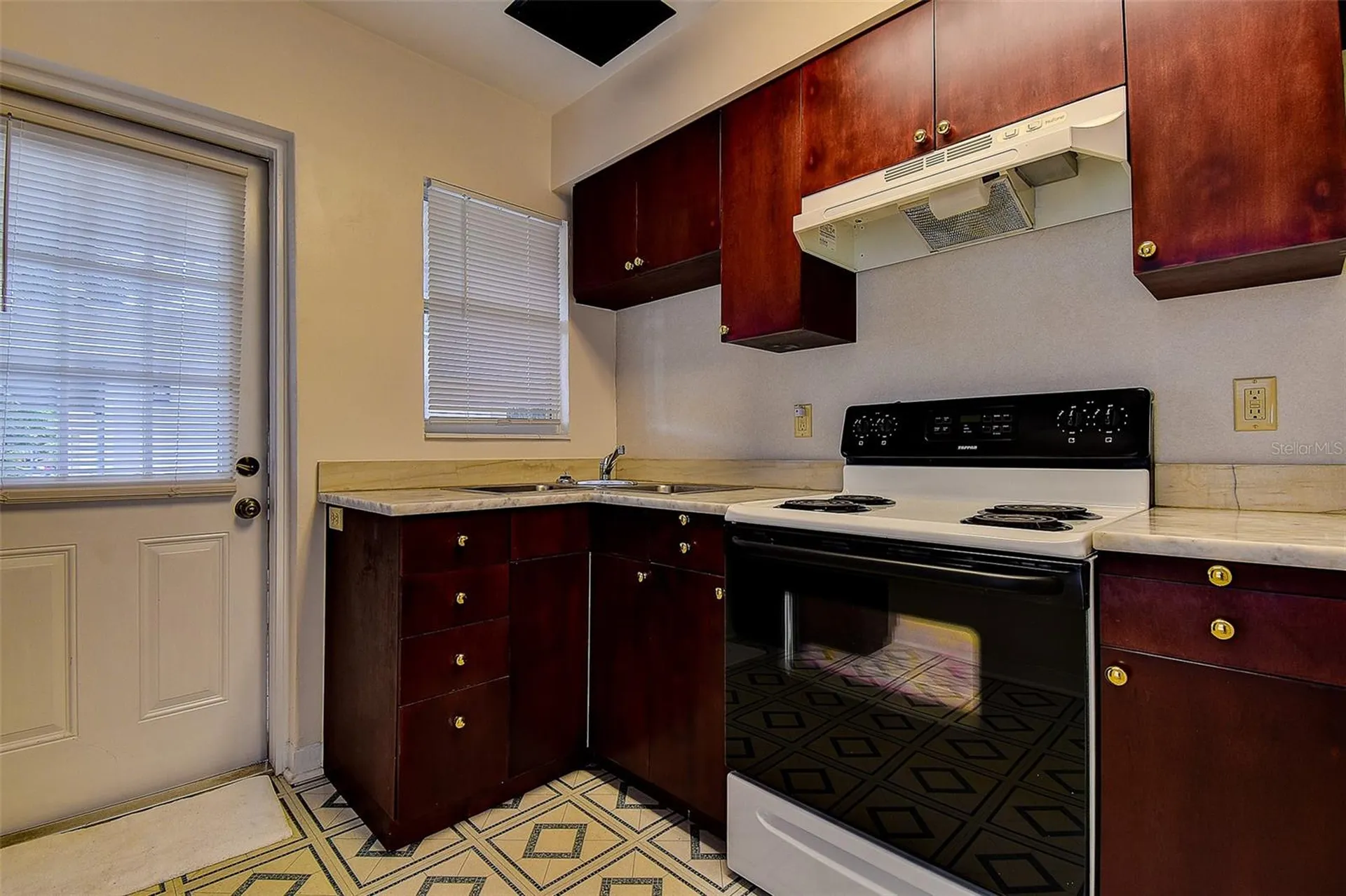 2534 40th Avenue N St Petersburg FL 33714