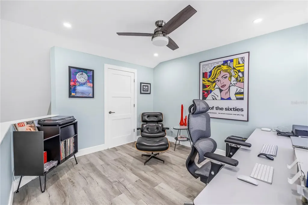 355 Red Cedar Court NE St Petersburg FL 33703