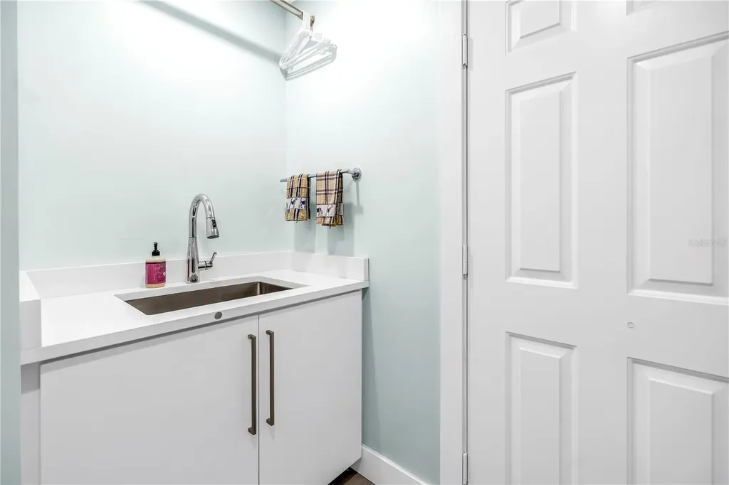 355 Red Cedar Court NE St Petersburg FL 33703
