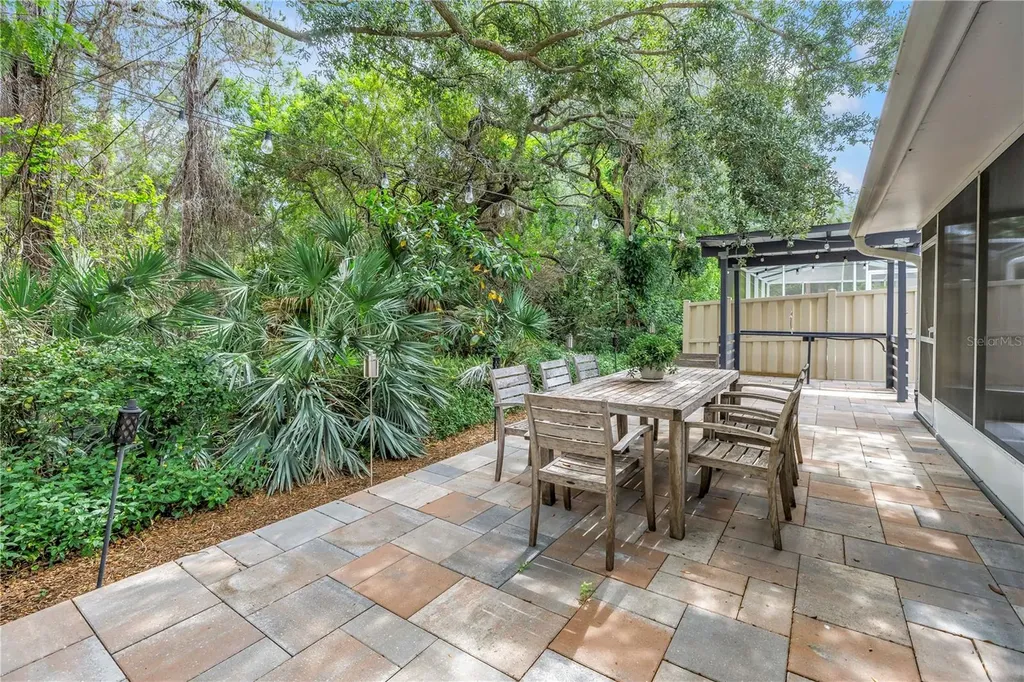 355 Red Cedar Court NE St Petersburg FL 33703