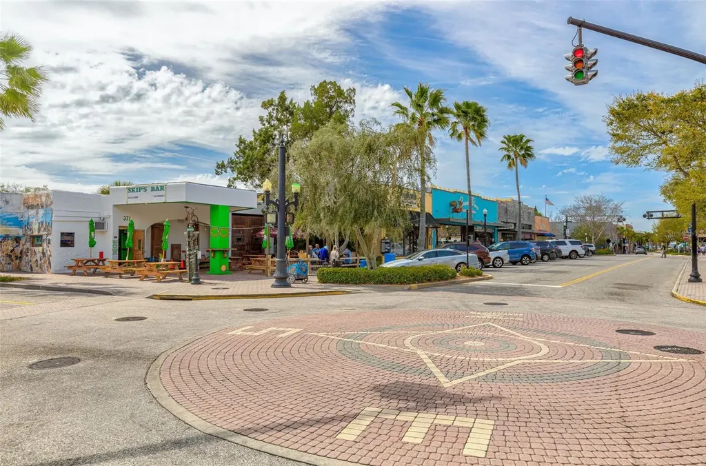 200 Broadway Dunedin FL 34698
