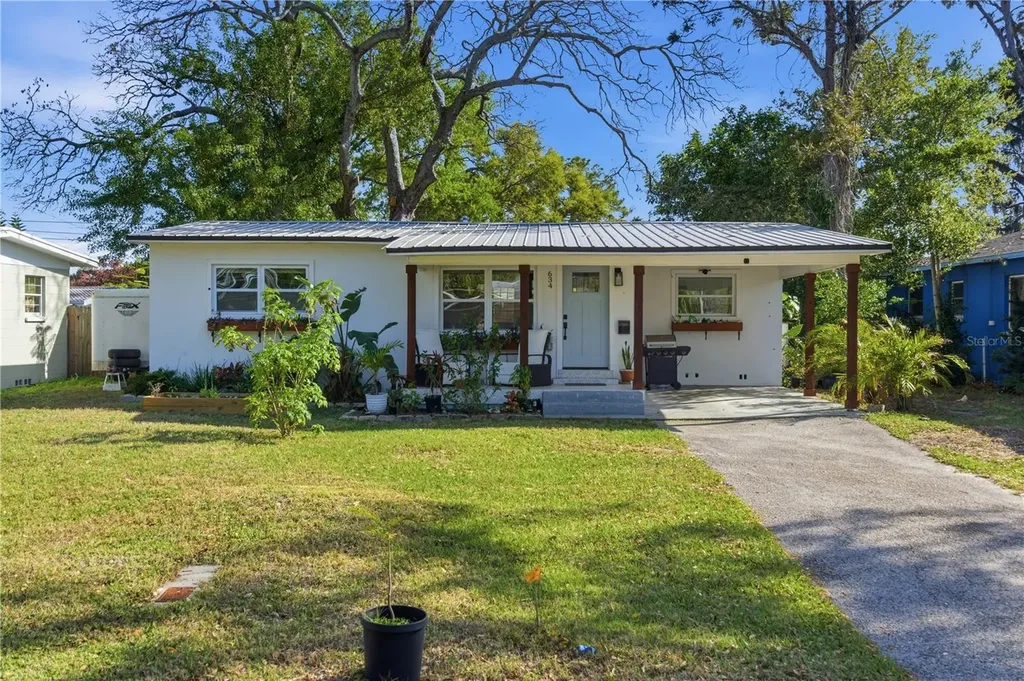 634 61st Avenue S St Petersburg FL 33705