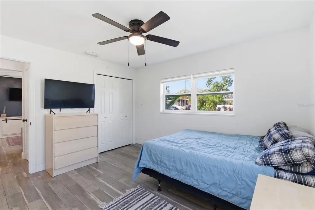 634 61st Avenue S St Petersburg FL 33705