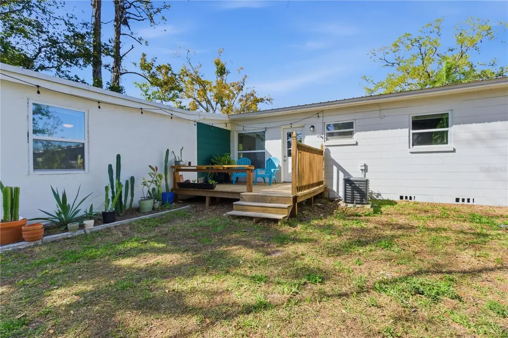 634 61st Avenue S St Petersburg FL 33705