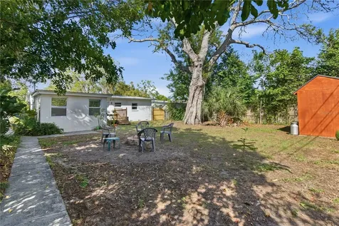 634 61st Avenue S St Petersburg FL 33705