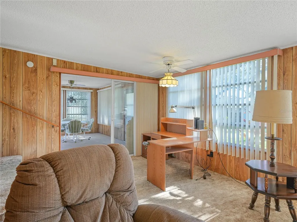 27 Saddlebag Trail S Lake Wales FL 33898