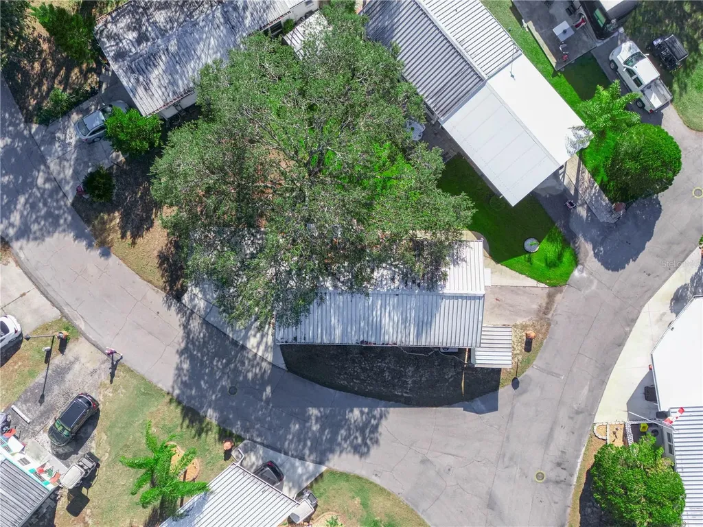 27 Saddlebag Trail S Lake Wales FL 33898