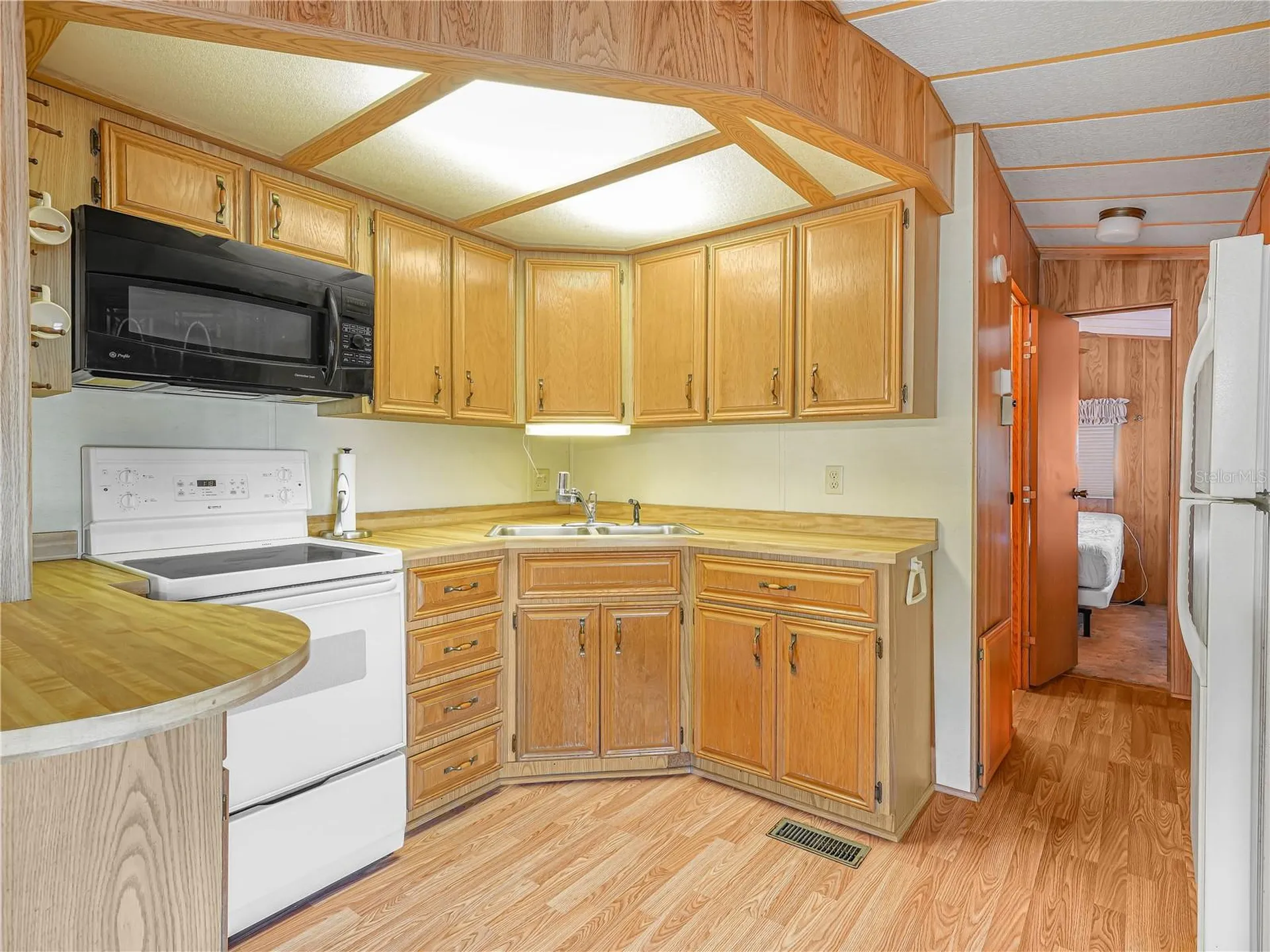27 Saddlebag Trail S Lake Wales FL 33898