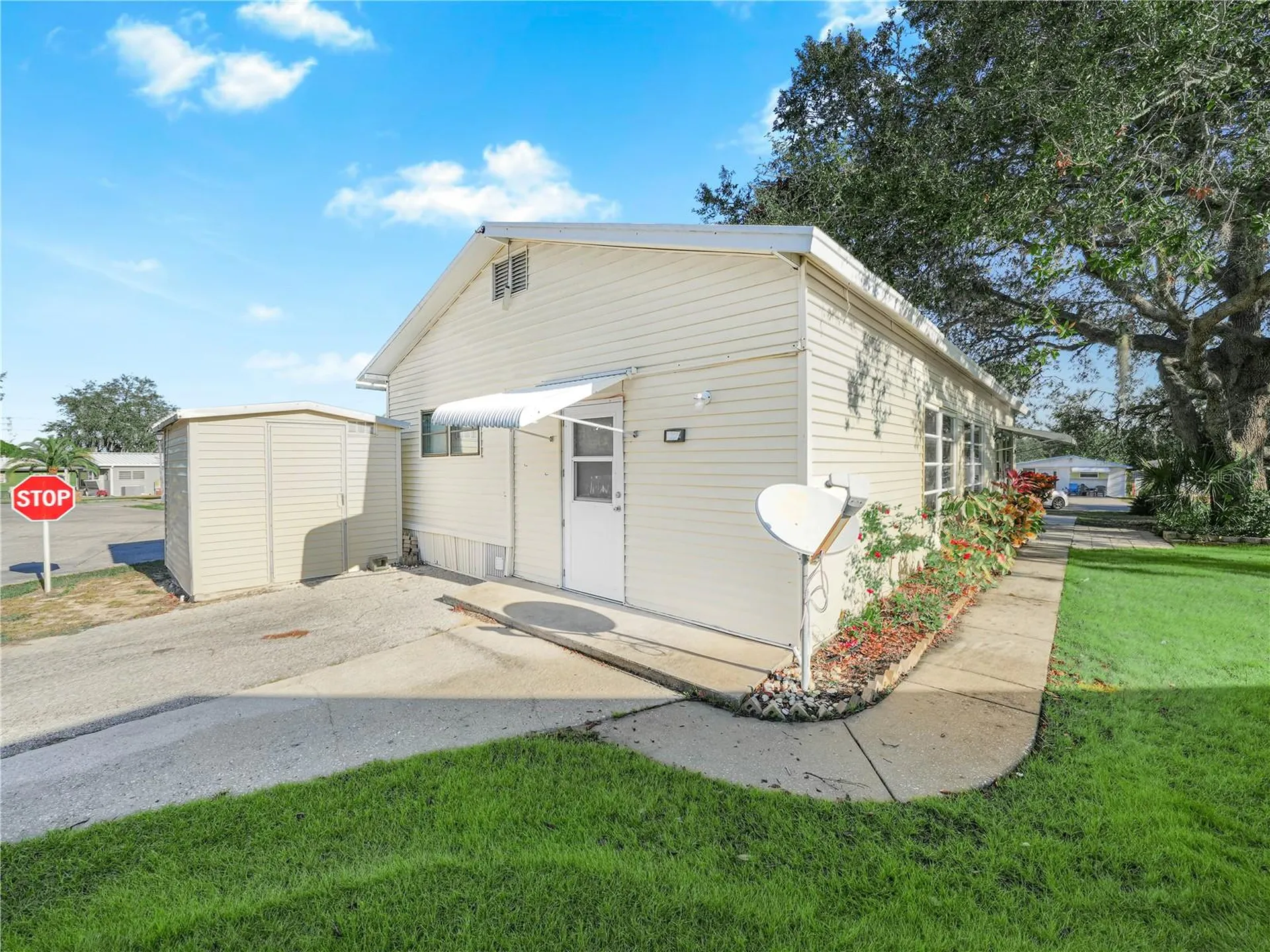 27 Saddlebag Trail S Lake Wales FL 33898