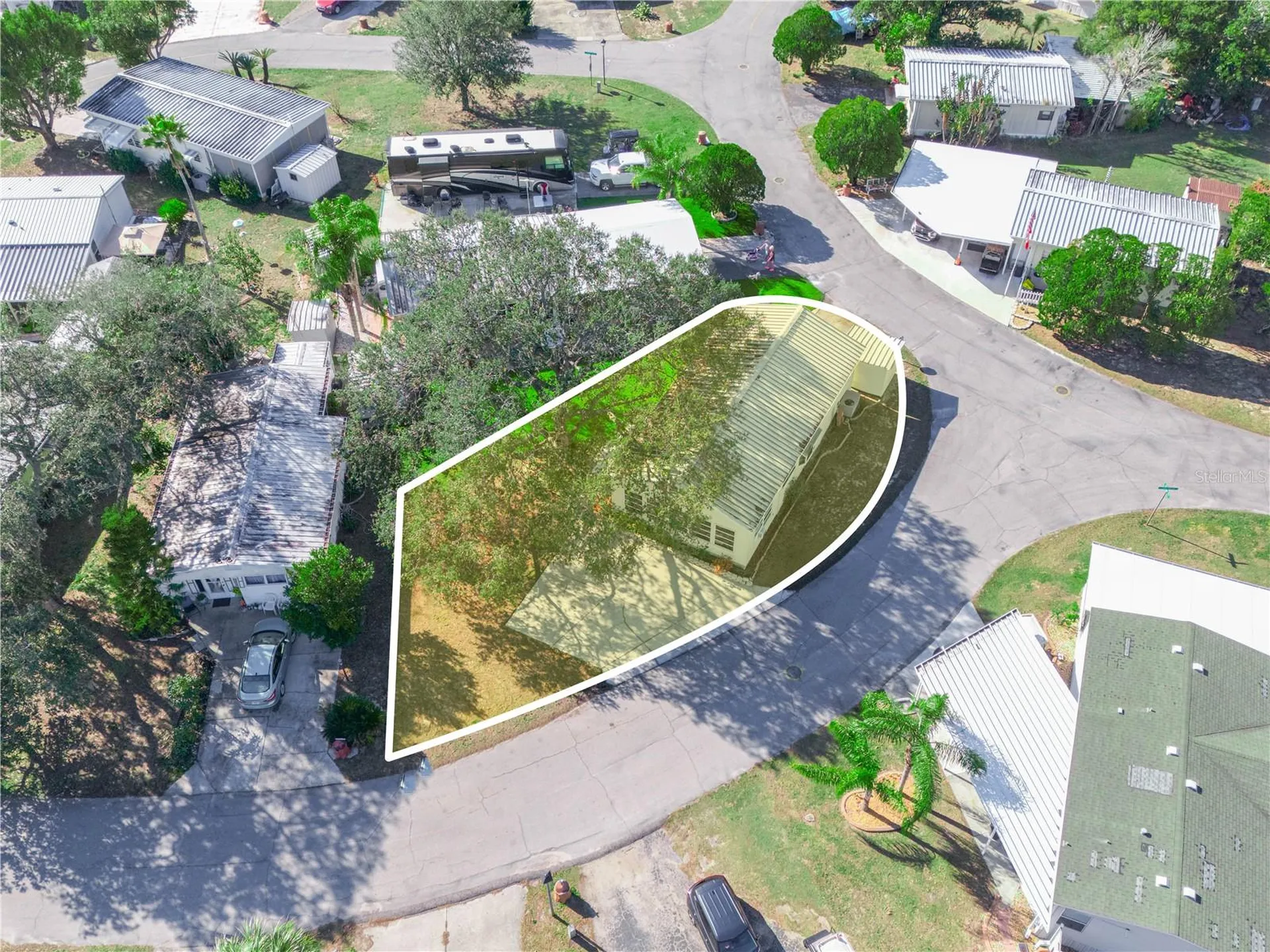27 Saddlebag Trail S Lake Wales FL 33898