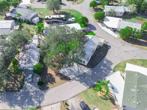 27 Saddlebag Trail S Lake Wales FL 33898