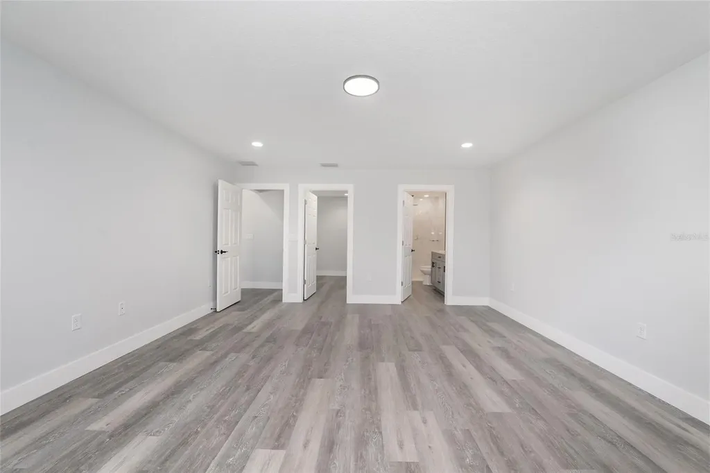 10 Locust Loop Circle Ocala FL 34472