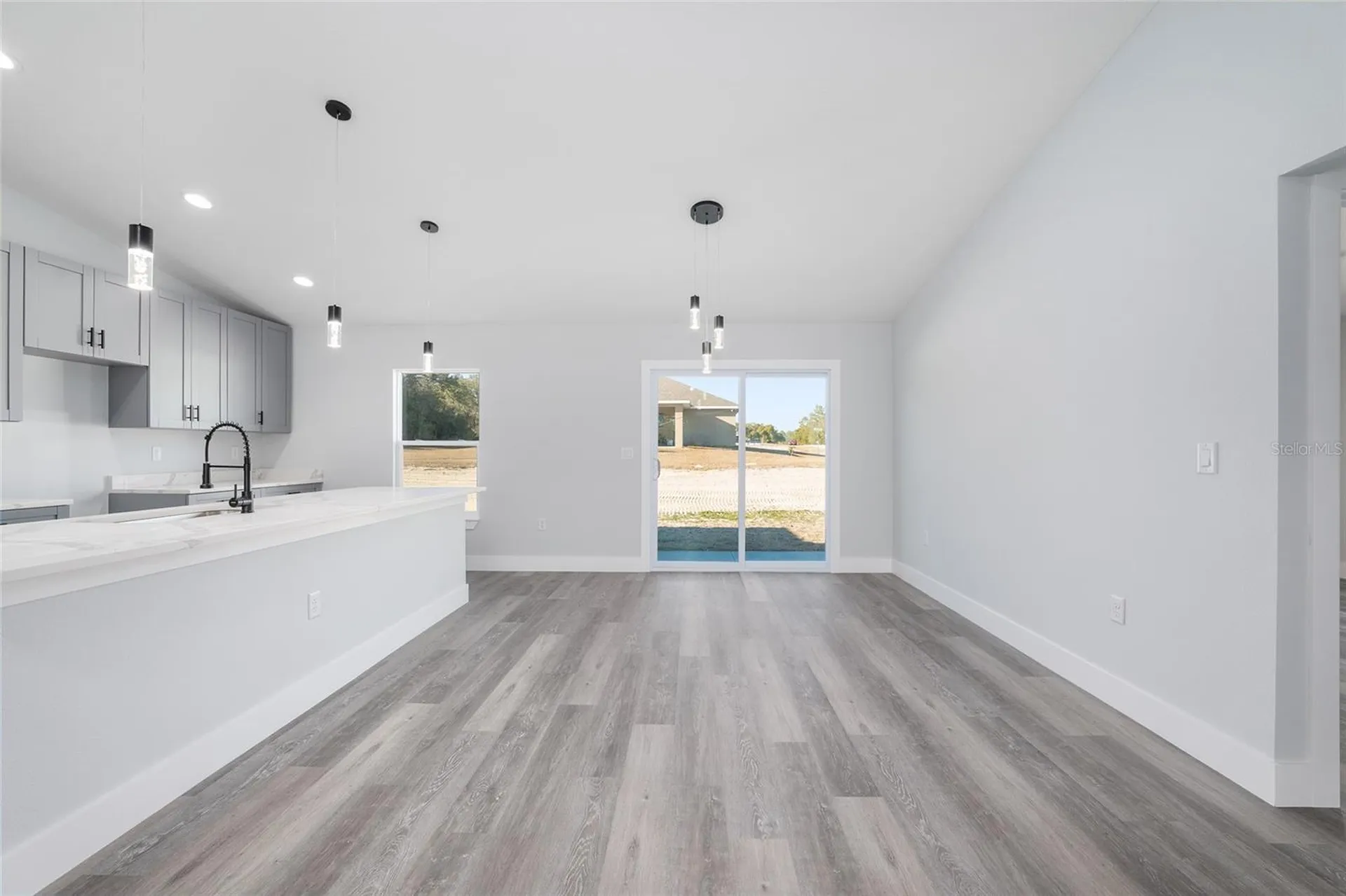 10 Locust Loop Circle Ocala FL 34472