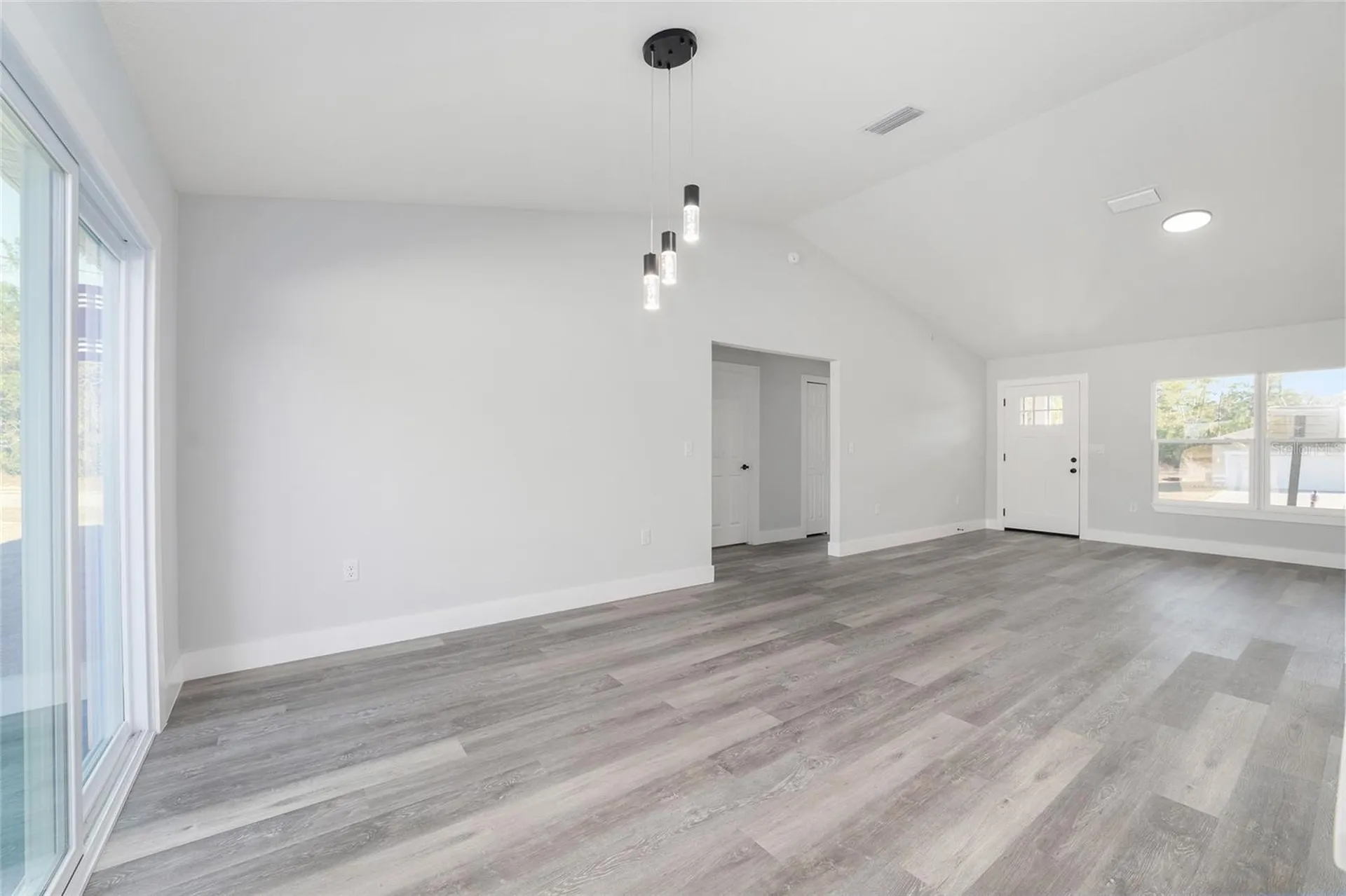 10 Locust Loop Circle Ocala FL 34472
