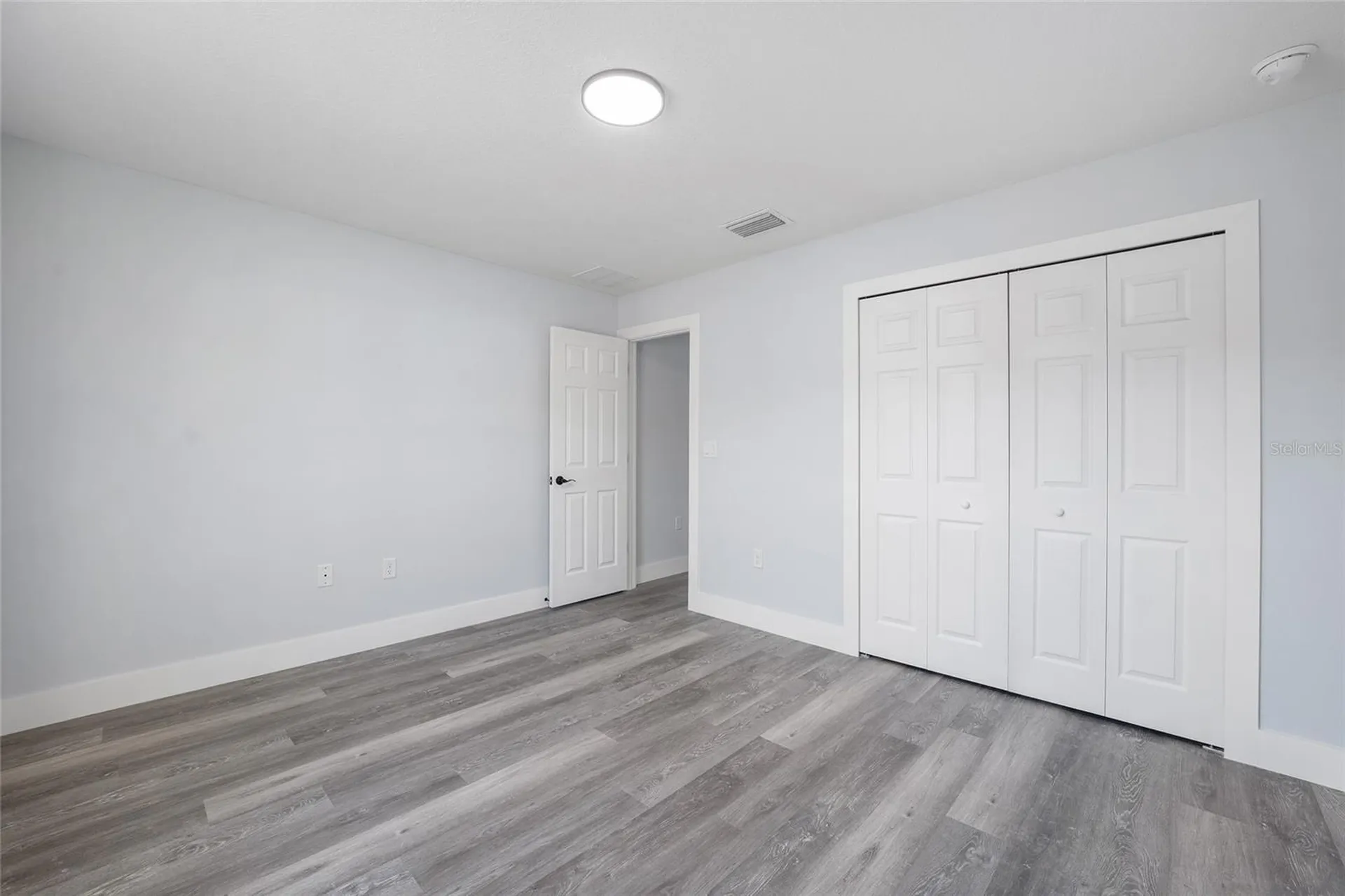 10 Locust Loop Circle Ocala FL 34472