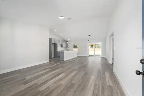10 Locust Loop Circle Ocala FL 34472