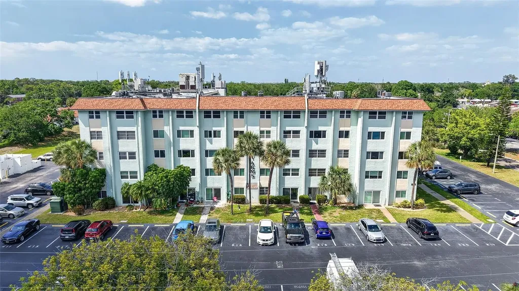 801 83rd Avenue N St Petersburg FL 33702