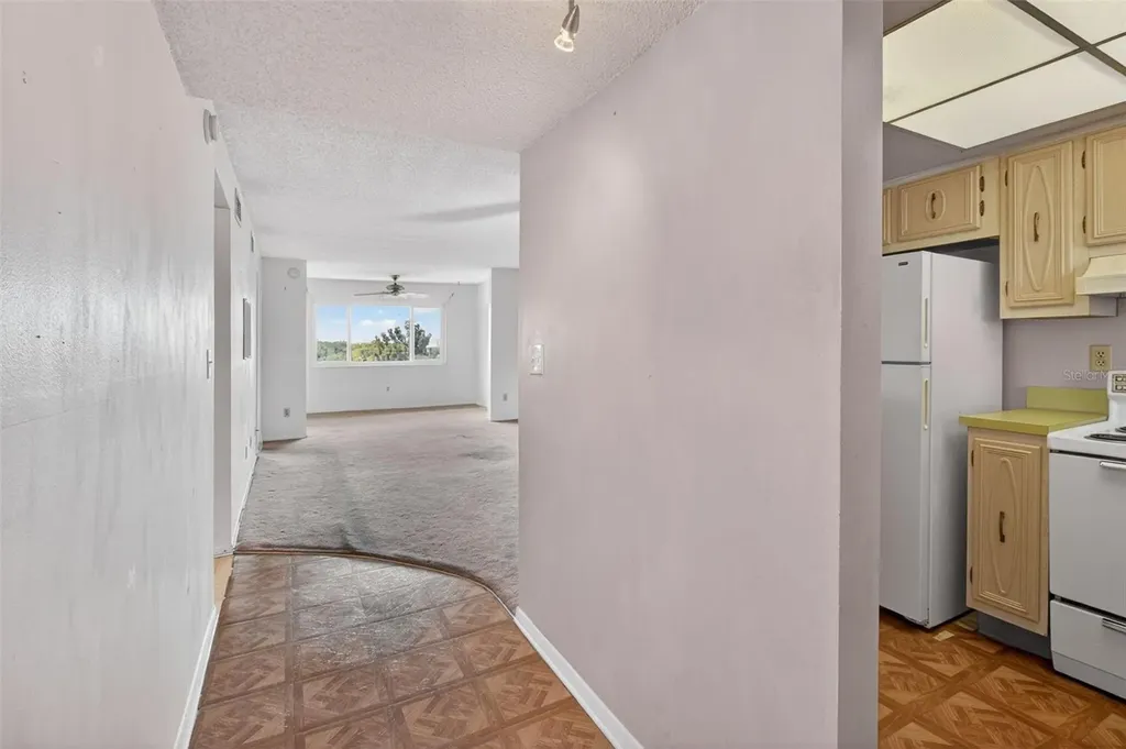 801 83rd Avenue N St Petersburg FL 33702