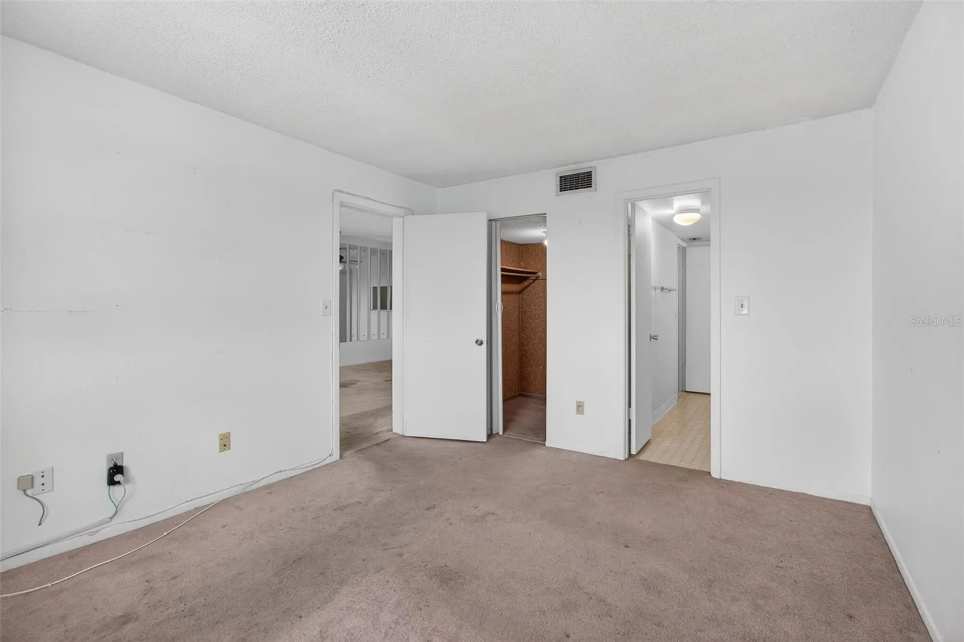 801 83rd Avenue N St Petersburg FL 33702