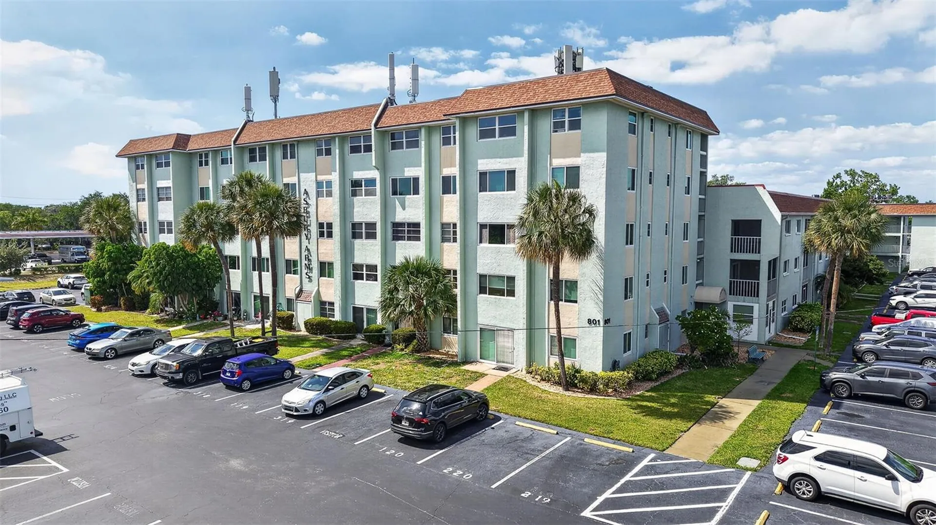 801 83rd Avenue N St Petersburg FL 33702
