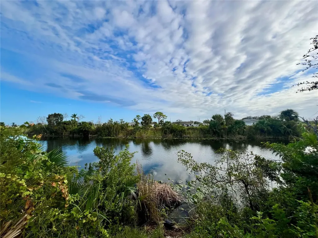 1857 NE 23rd Street Cape Coral FL 33909