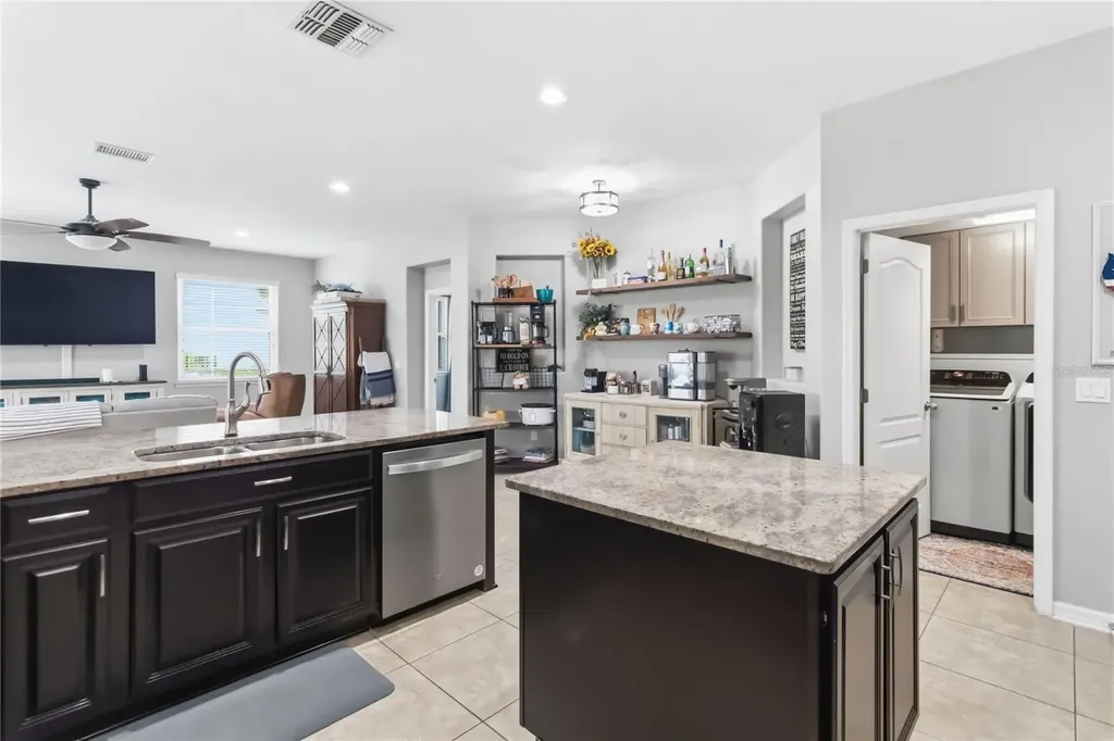 1660 Prairie Oaks Drive St Cloud FL 34771