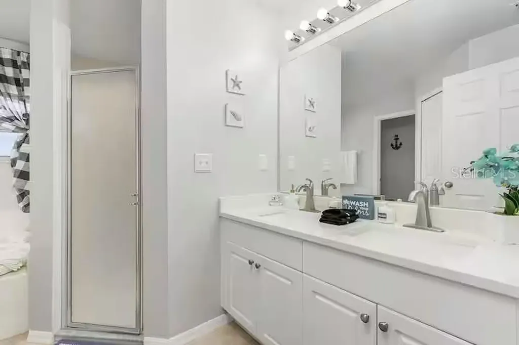 2705 SW 11th Place Cape Coral FL 33914
