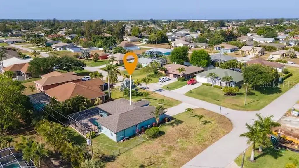 2705 SW 11th Place Cape Coral FL 33914
