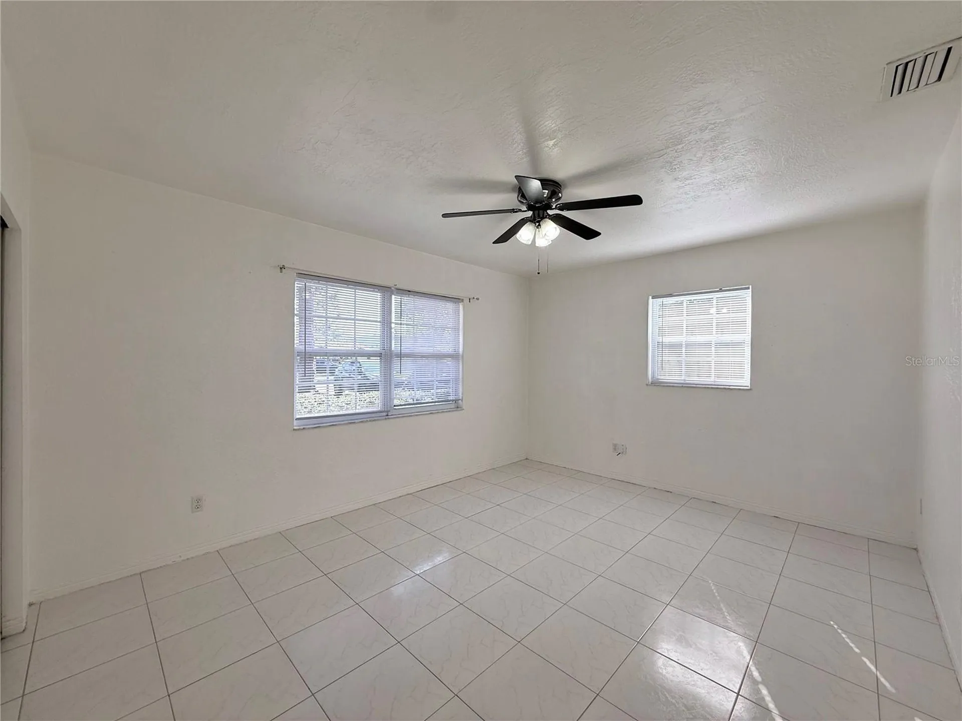 859 72nd Avenue N St Petersburg FL 33702