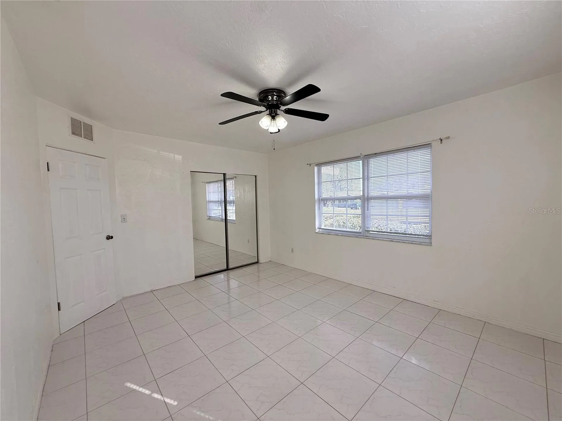 859 72nd Avenue N St Petersburg FL 33702