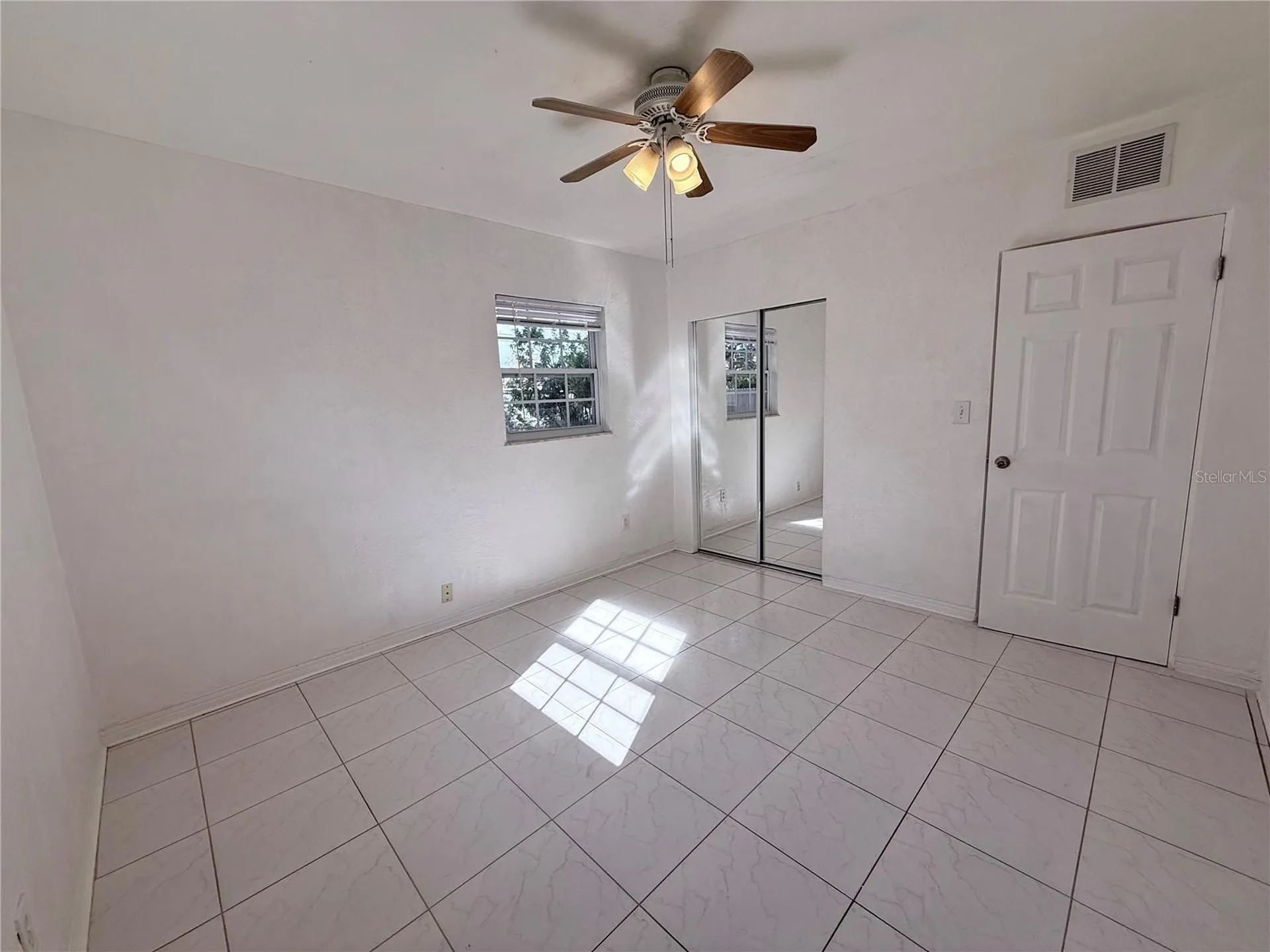 859 72nd Avenue N St Petersburg FL 33702
