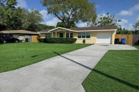 859 72nd Avenue N St Petersburg FL 33702