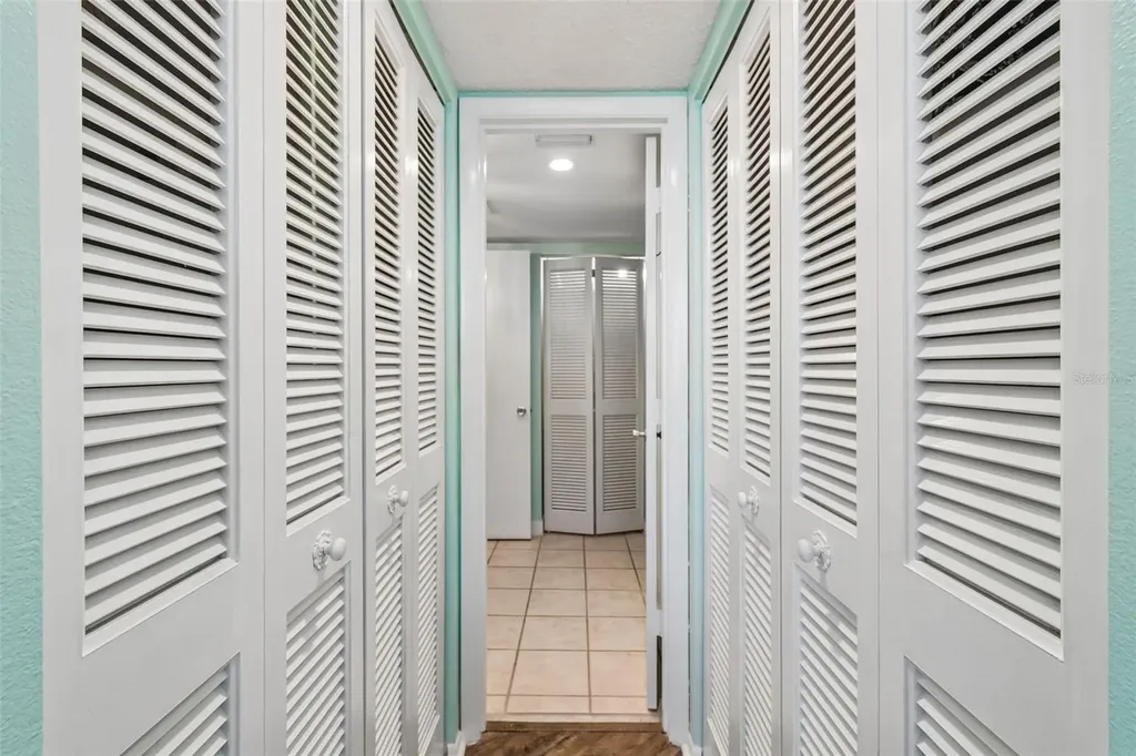 6263 Midnight Pass Road Sarasota FL 34242