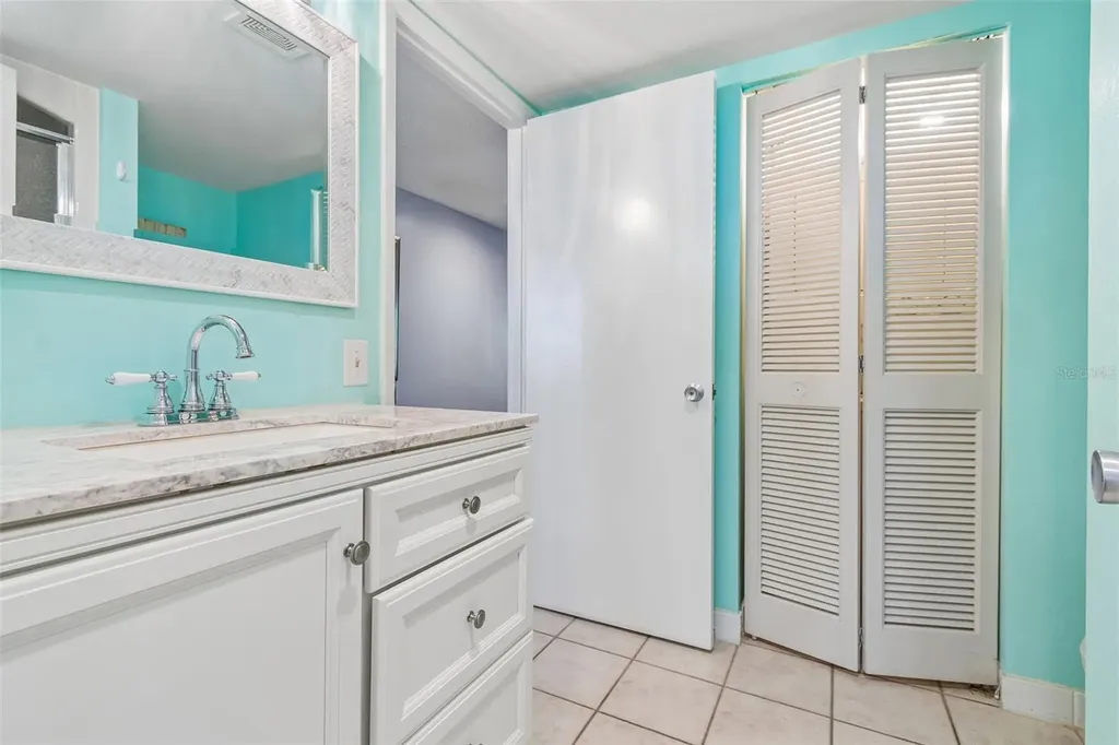 6263 Midnight Pass Road Sarasota FL 34242