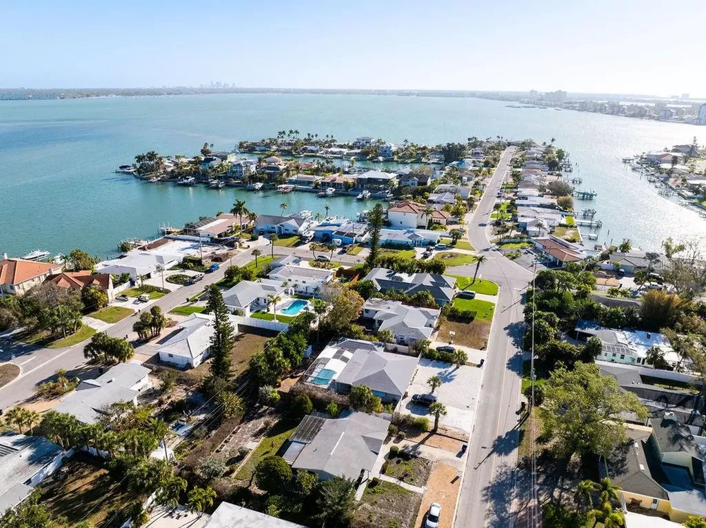 301 41st Avenue St Pete Beach FL 33706