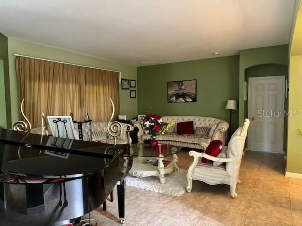 3830 Golden Feather Way Kissimmee FL 34746