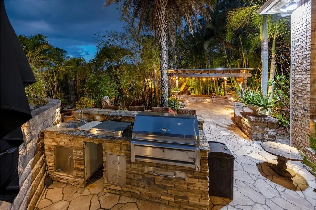 2780 Long Putt Court Palm Harbor FL 34683