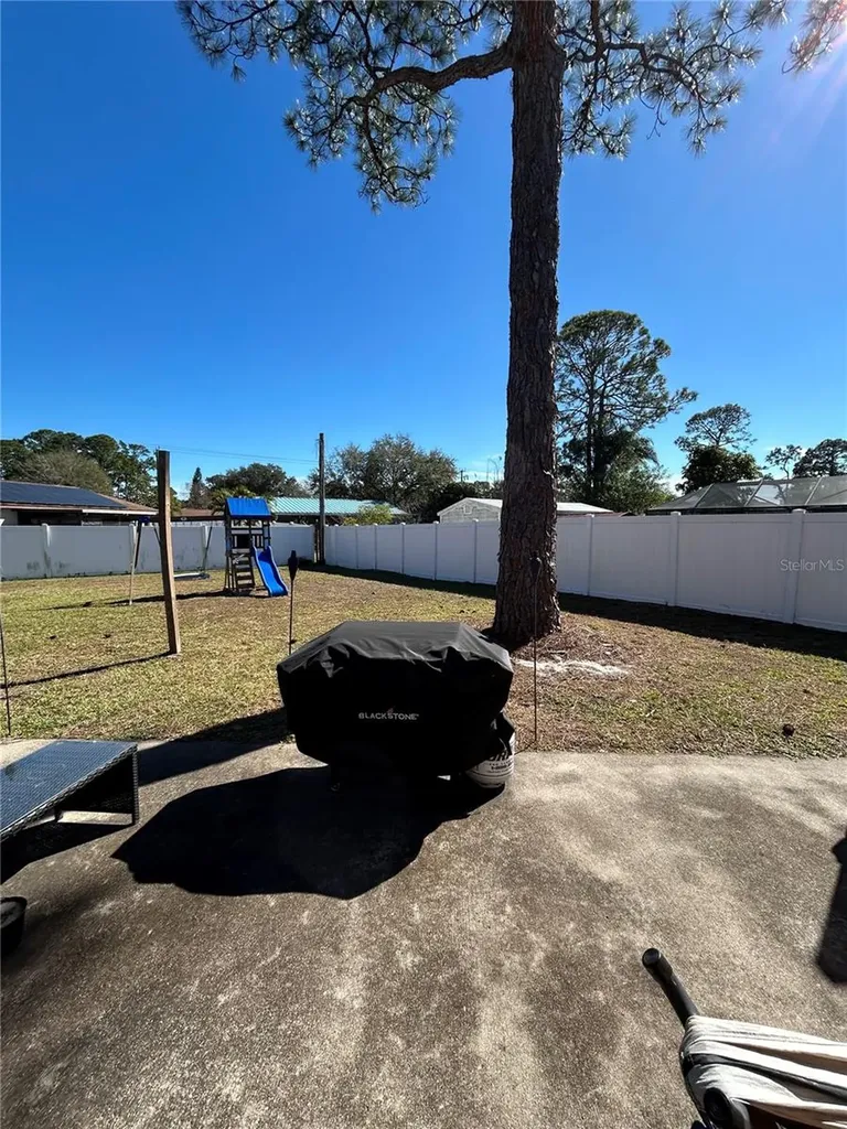 1395 Cox Avenue NW Palm Bay FL 32907